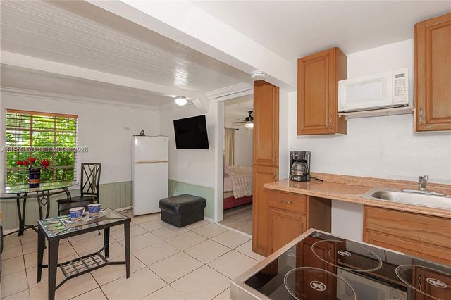 1611 Fletcher St, Hollywood, FL 33020