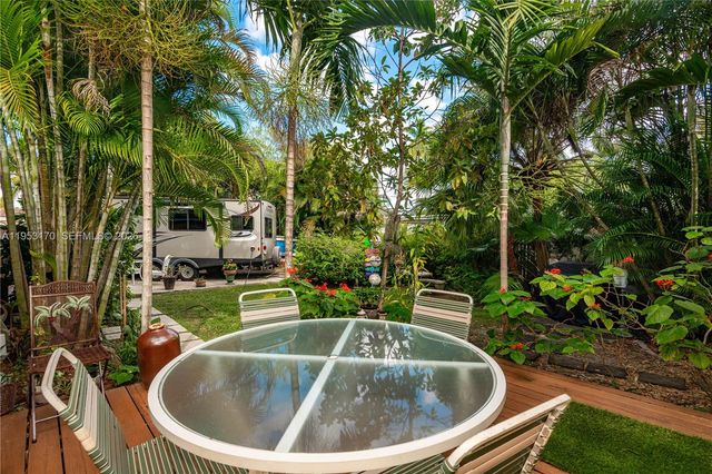 1611 Fletcher St, Hollywood, FL 33020