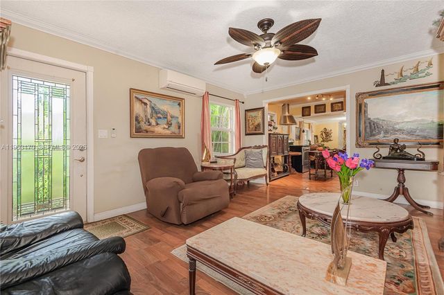 1611 Fletcher St, Hollywood, FL 33020