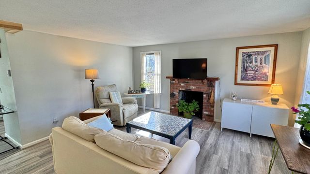 300 Brackett Road, Eastham, MA 02642