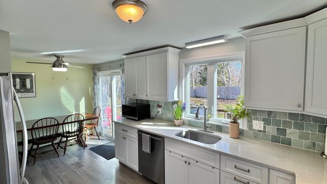 300 Brackett Road, Eastham, MA 02642