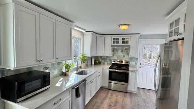 300 Brackett Road, Eastham, MA 02642