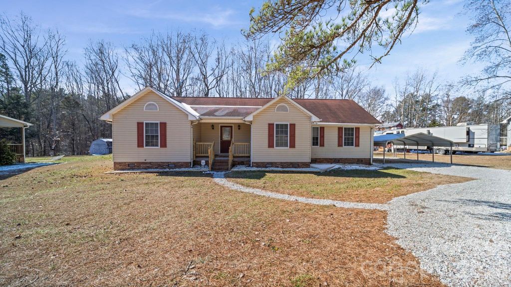 865 N Highway 161 Highway, Clover, SC 29710