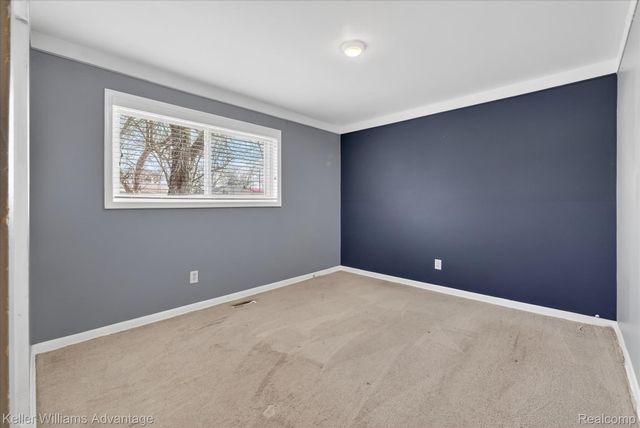 5710 Detroit Street, Dearborn Heights, MI 48125