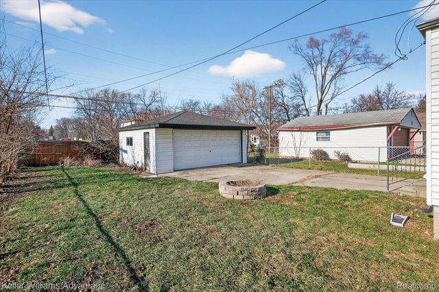 5710 Detroit Street, Dearborn Heights, MI 48125