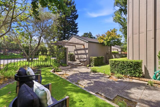 2941 Belmont Woods Way, Belmont, CA 94002