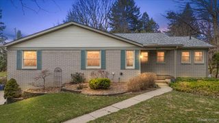 847 Leinster Road, Rochester Hills, MI 48309