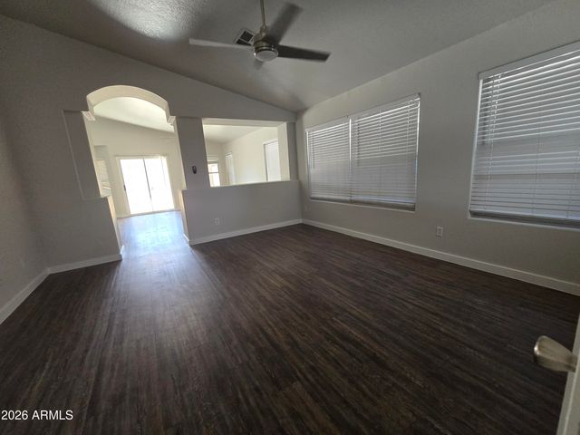 4740 E DRY CREEK Road, Phoenix, AZ 85044