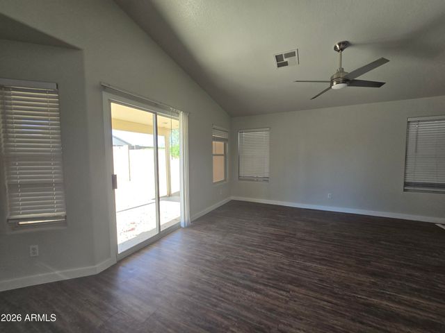 4740 E DRY CREEK Road, Phoenix, AZ 85044