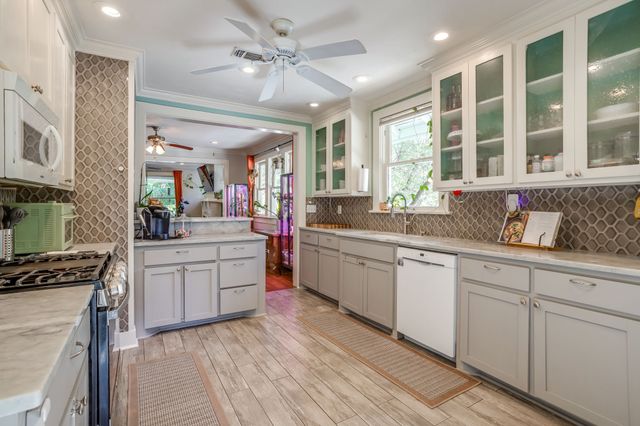 2201 Alston Avenue, Fort Worth, TX 76110