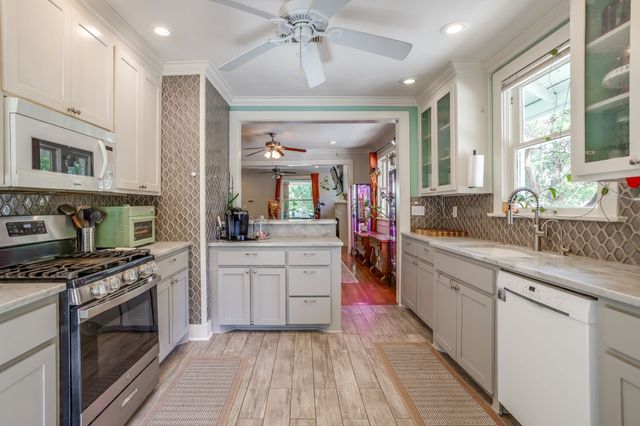 2201 Alston Avenue, Fort Worth, TX 76110