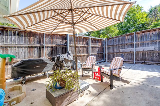 2201 Alston Avenue, Fort Worth, TX 76110