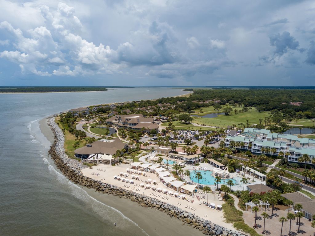 Image 8 of property listing at 4020 Marshwalk Trace 1, Seabrook Island, SC 29455