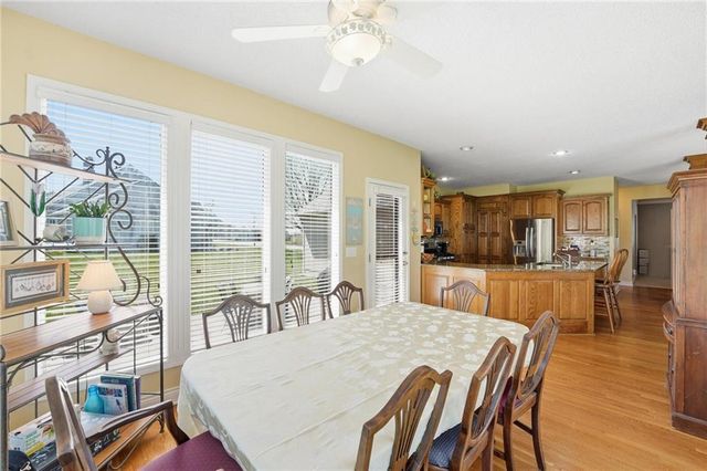 1019 SW Coachlight Court, Lee's Summit, MO 64081