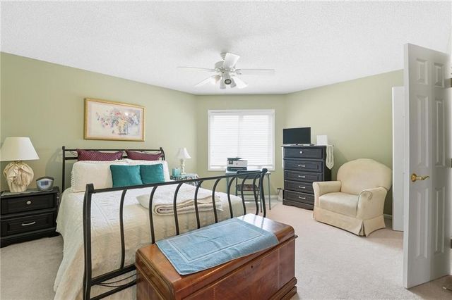 1019 SW Coachlight Court, Lee's Summit, MO 64081