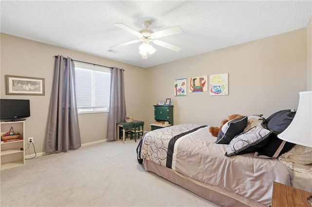 1019 SW Coachlight Court, Lee's Summit, MO 64081