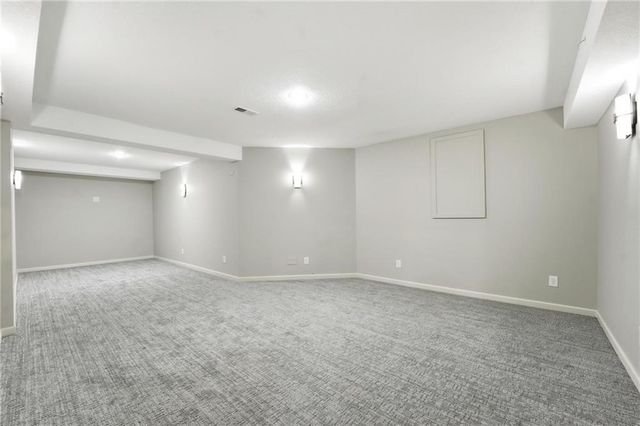 1019 SW Coachlight Court, Lee's Summit, MO 64081