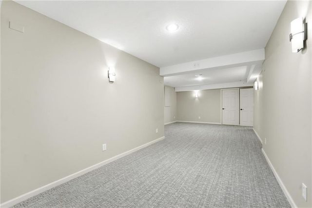1019 SW Coachlight Court, Lee's Summit, MO 64081