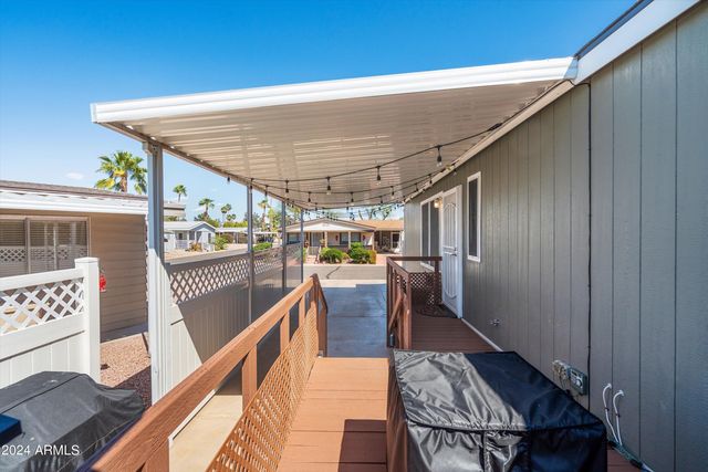 10960 N 67TH Avenue 122, Glendale, AZ 85304