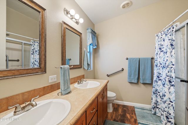 10960 N 67TH Avenue 122, Glendale, AZ 85304