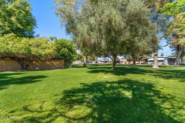 10960 N 67TH Avenue 122, Glendale, AZ 85304