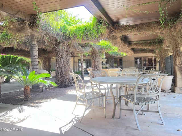 10960 N 67TH Avenue 122, Glendale, AZ 85304