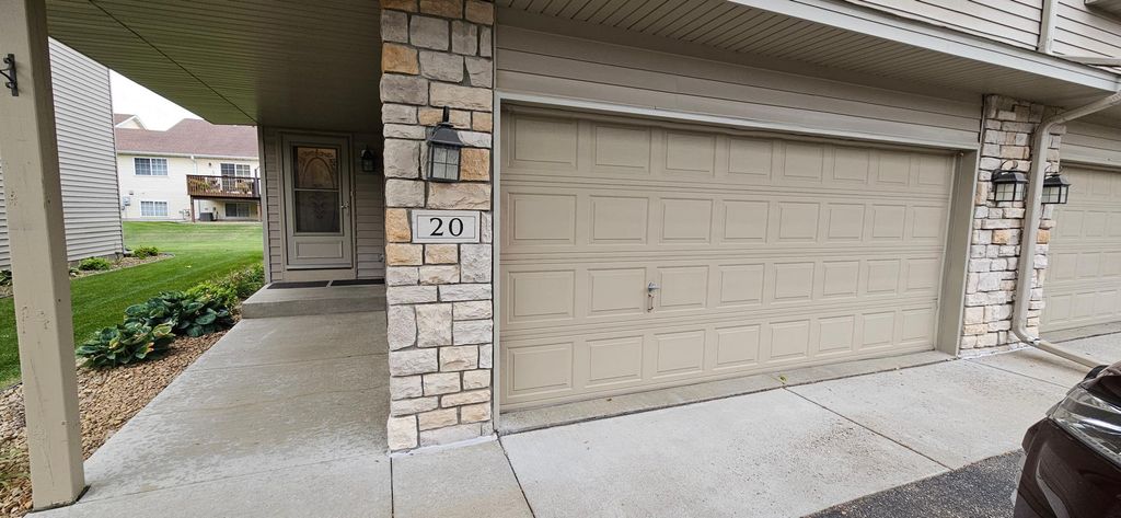 1 Lilac Lane 20, Farmington, MN 55024
