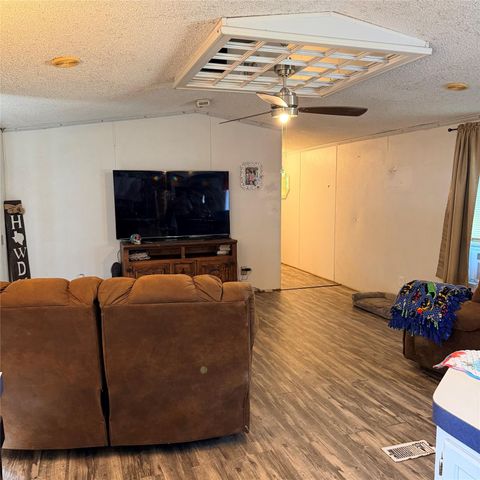 270 Fitzgerald Lane, Livingston, TX 77351