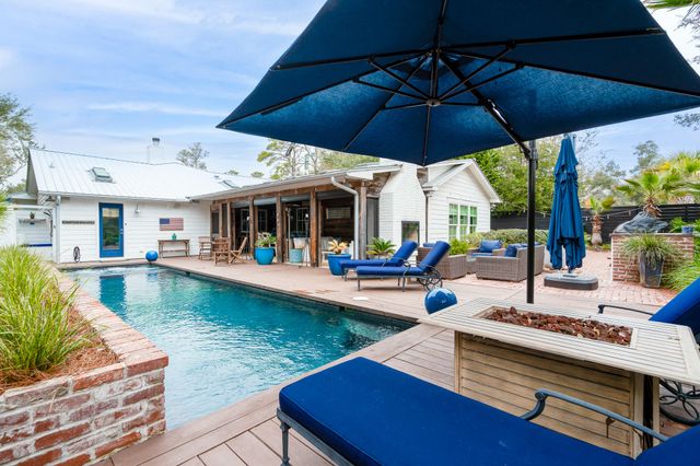 102 Camp Creek Rd S, Inlet Beach, FL 32461