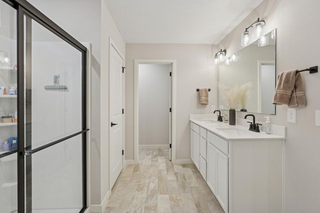 6219 Highland Hills Lane S, Cottage Grove, MN 55016