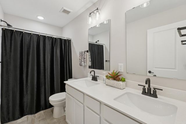 6219 Highland Hills Lane S, Cottage Grove, MN 55016