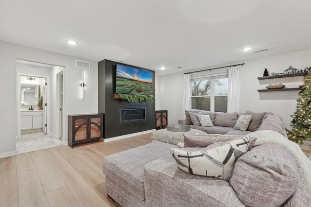 6219 Highland Hills Lane S, Cottage Grove, MN 55016