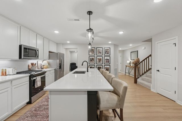 6219 Highland Hills Lane S, Cottage Grove, MN 55016