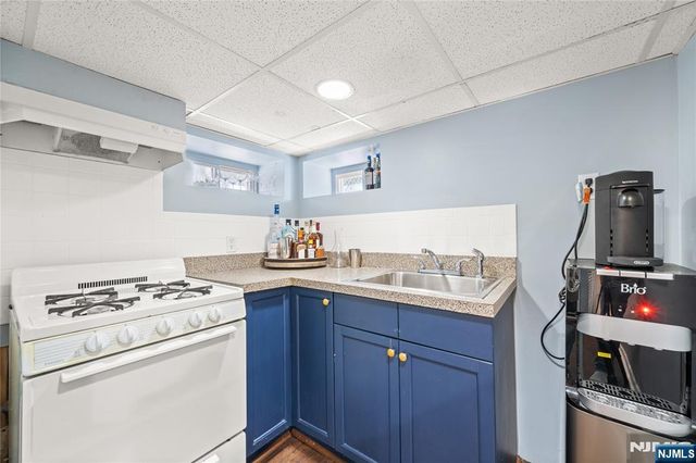 28 Mountain Avenue, Bloomfield, NJ 07003