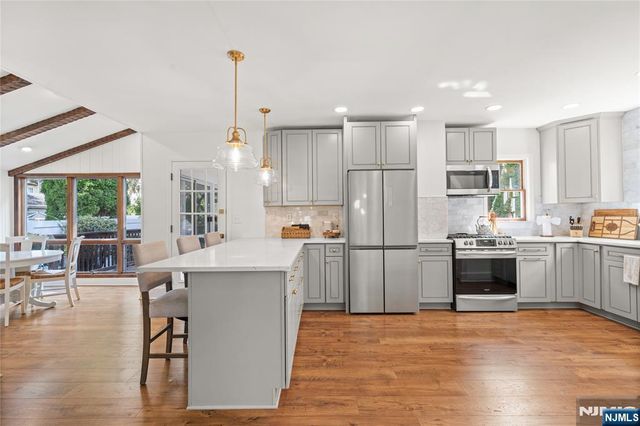 28 Mountain Avenue, Bloomfield, NJ 07003