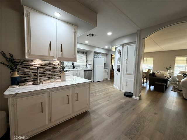 26082 Seaforthia Palm, Homeland, CA 92548