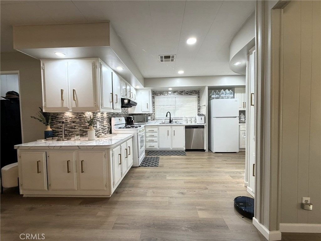 26082 Seaforthia Palm, Homeland, CA 92548