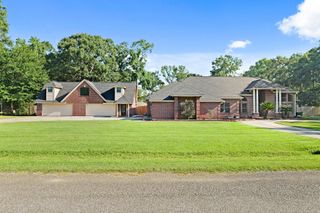 199 Holly Lane, New Caney, TX 77357