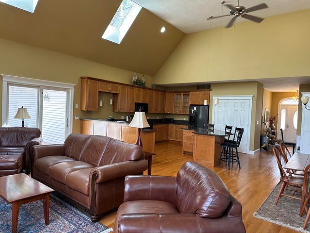 97 BABB MEADOW Lane, Mason, NH 03048