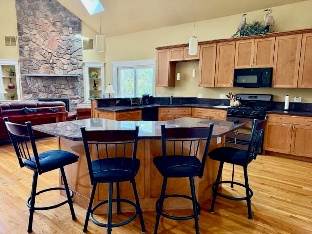 97 BABB MEADOW Lane, Mason, NH 03048