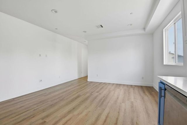 3918 Brighton Avenue, Los Angeles, CA 90062