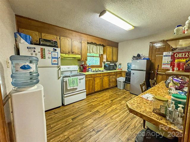 413 W Trade Street, Dallas, NC 28034