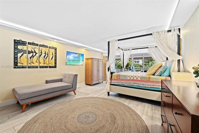 600 Grapetree Dr 3DS, Key Biscayne, FL 33149