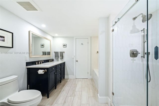 600 Grapetree Dr 3DS, Key Biscayne, FL 33149