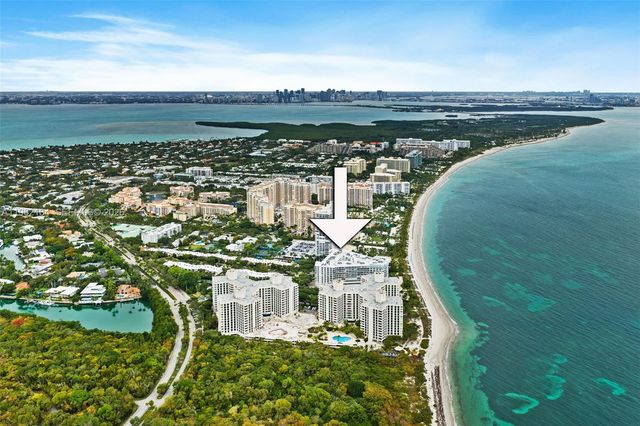 600 Grapetree Dr 3DS, Key Biscayne, FL 33149