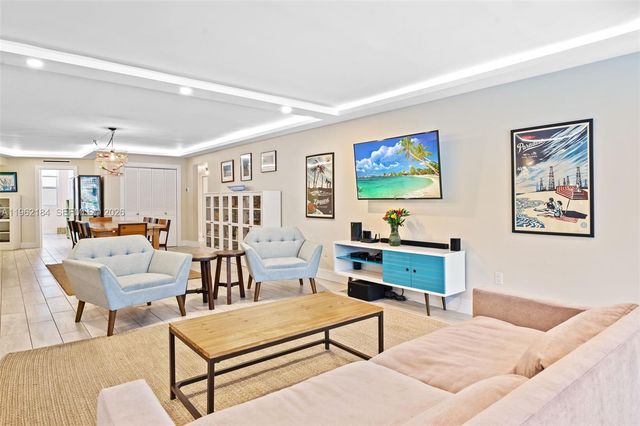 600 Grapetree Dr 3DS, Key Biscayne, FL 33149