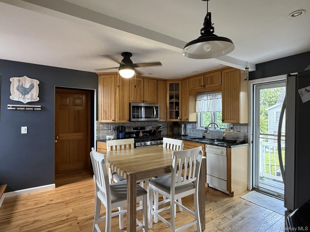 78 Argyle Street, Lake Peekskill, NY 10537 — photo 4