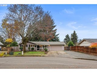 2923 MARANTA St, Eugene, OR 97404