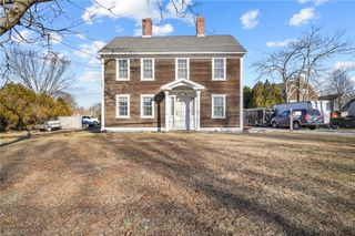 1382 Hope Street, Bristol, RI 02809