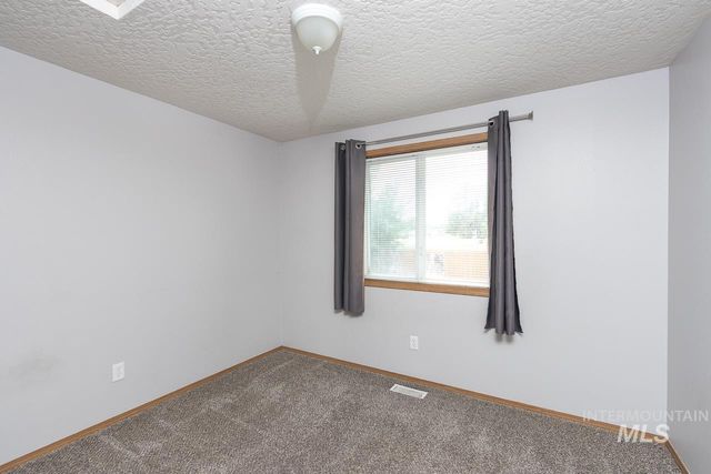 2605 Sunflower Drive, Nampa, ID 83686